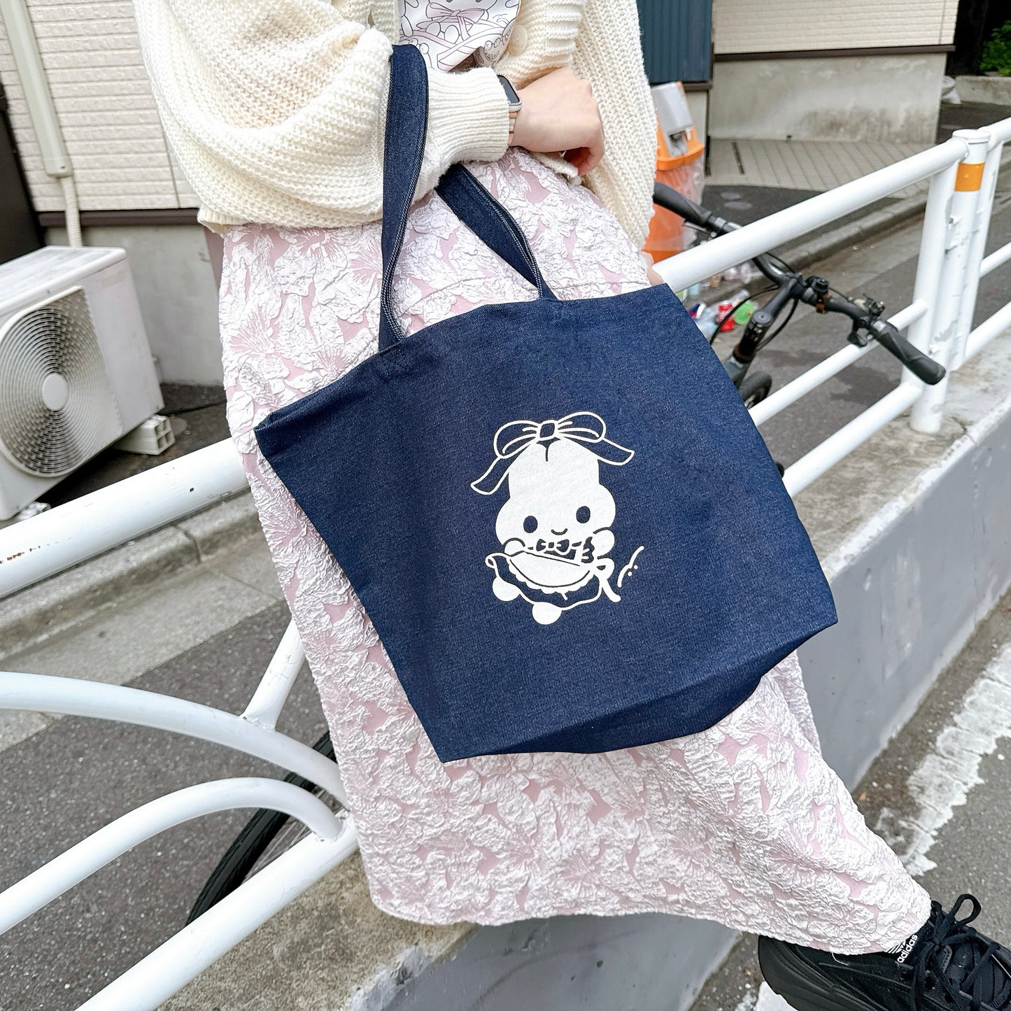 おとぎの国のデニムトート